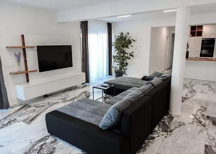 Luxury Jasna 2 *